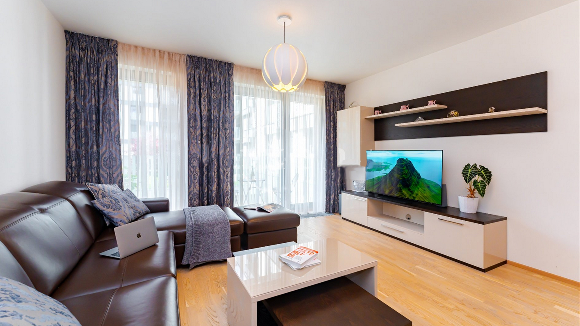 Квартира 3+КК (105 м2) с балконом и зимним садом в ЖК «Garden Towers» в Праге 3  (Жижков) на ул. Ольшанска