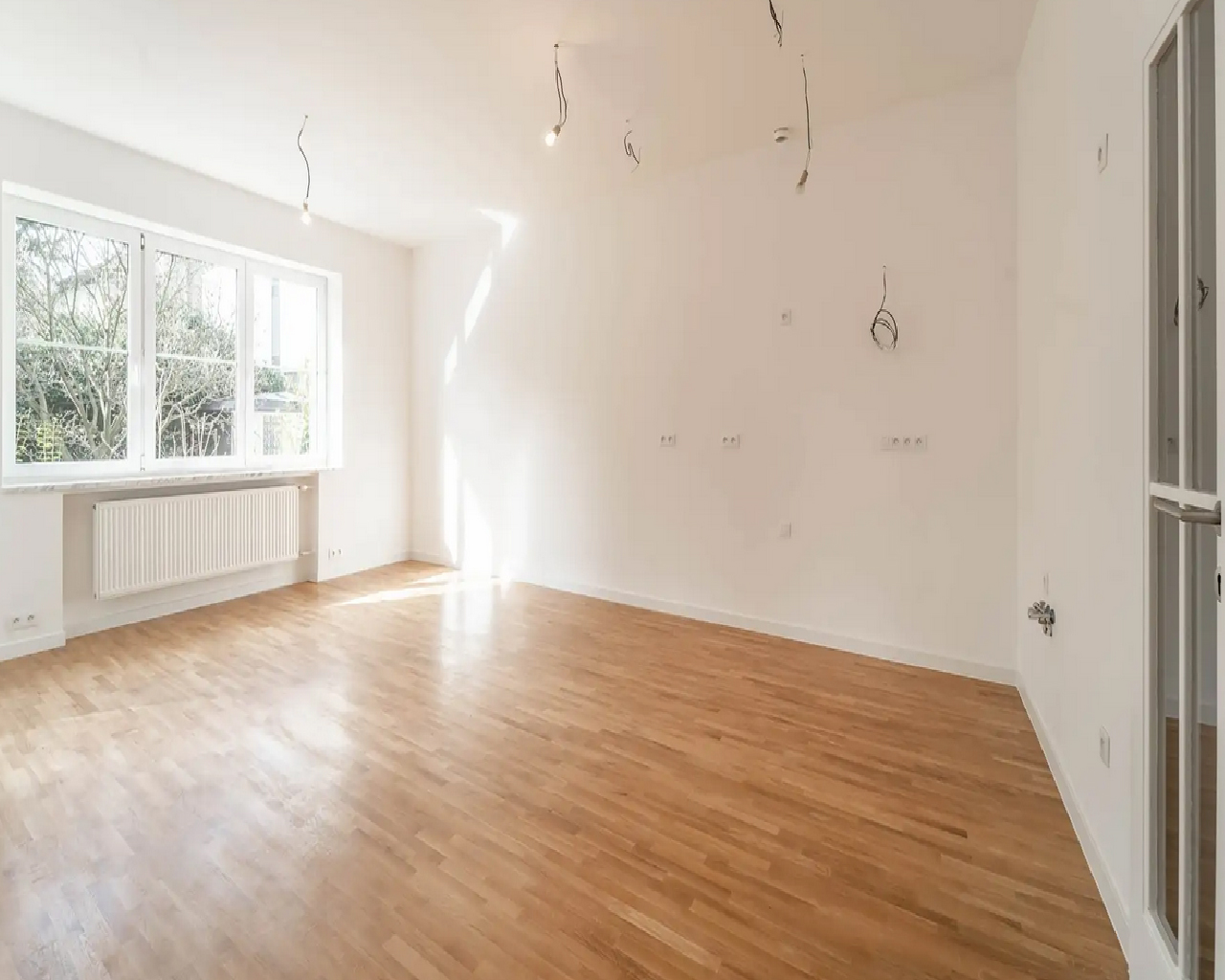 Светлая квартира 4+КК (108 м2) с террасой в Праге 6 (Бубенеч) на ул.Гетего