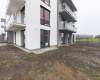 Квартира 3+КК (76 м2) с лужайкой (145 м2) в пос.Йиночаны на ул.Эмы Дестинове (Прага-запад) 